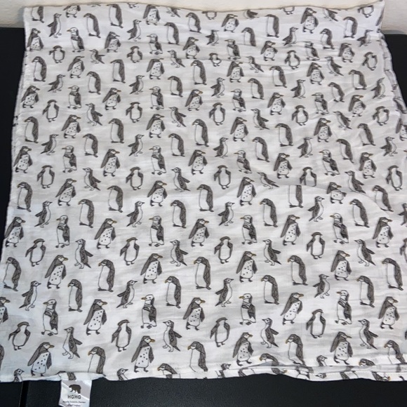 Hghg penguin swaddle blanket - Picture 3 of 3